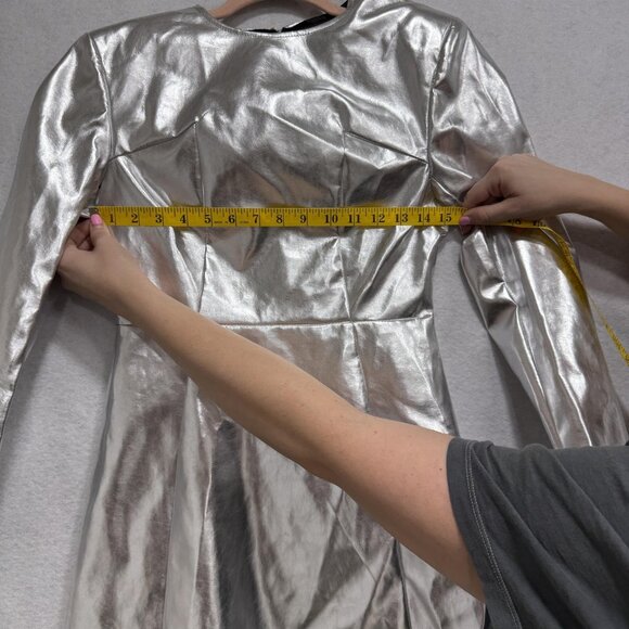 AMYLYNN Dress Womens Small Silver Metallic Long Sleeve Mini Zipper Party Modern - Picture 3 of 11